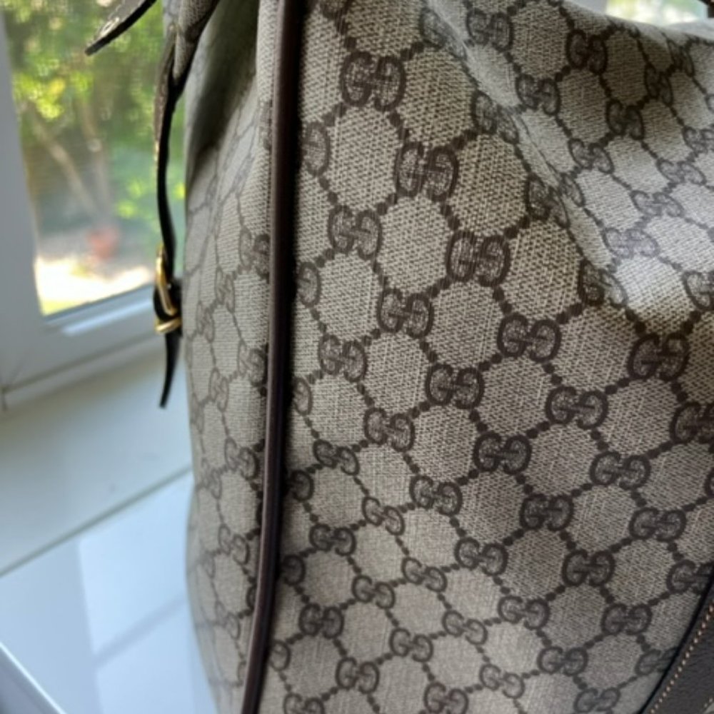 Gucci duffle bag + shaving kit - Picture 3 of 12